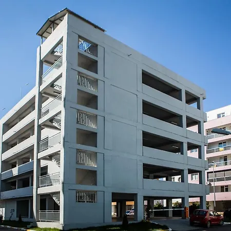 Апартаменты Oasis By The Sea - Summerland Мамая