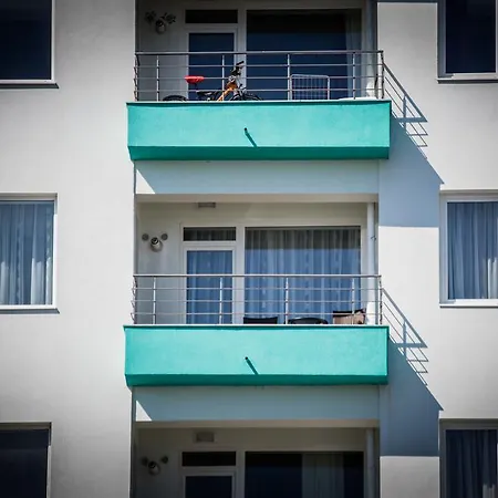 Апартаменты Oasis By The Sea - Summerland