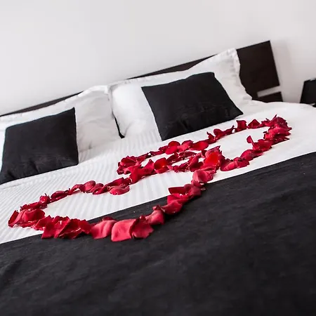 Апартаменты Oasis By The Sea - Summerland