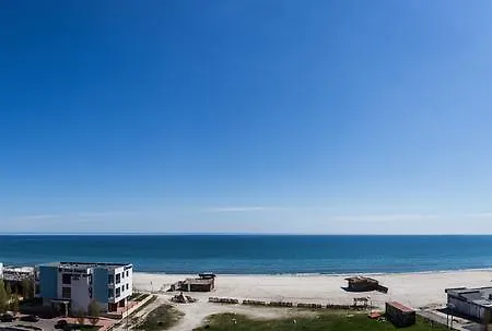 Oasis By The Sea - Summerland Apartment
