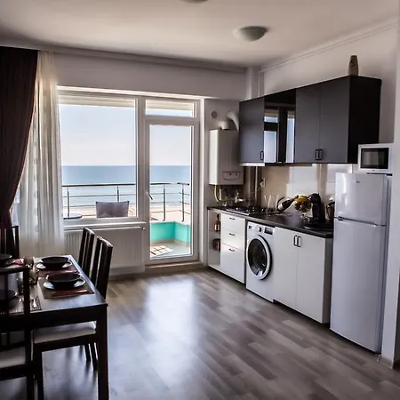 Oasis By The Sea - Summerland *